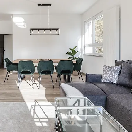 Apartman Jama - Stilvoll&modern, Zentral, Uni, Freies Parken, Grosse Gruppen, Wlan