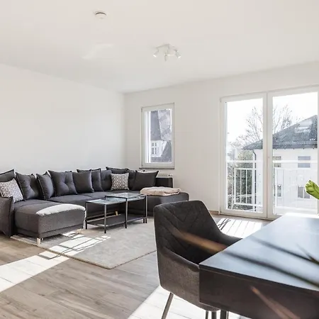 Jama - Stilvoll&modern, Zentral, Uni, Freies Parken, Grosse Gruppen, Wlan Apartment